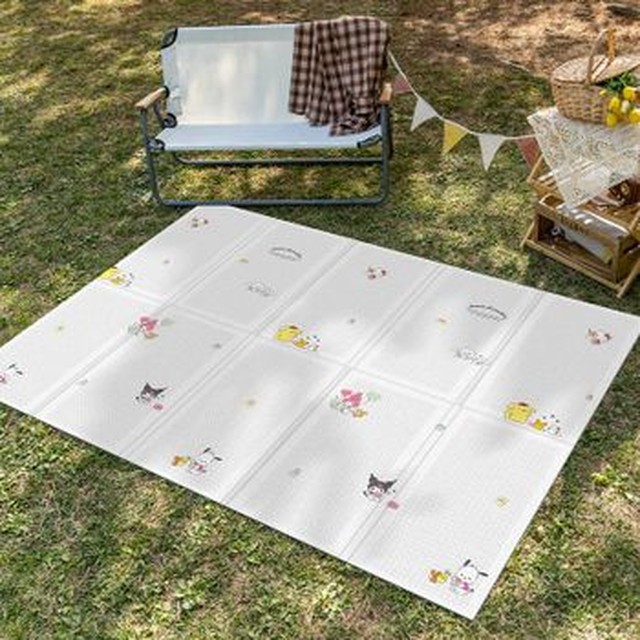파크론 캠핑매트 산리오캐릭터즈 기프트데이 발포 가방포함 대형 200x140cm 생활방수 접이식돗자리.. 상품상세 참고
