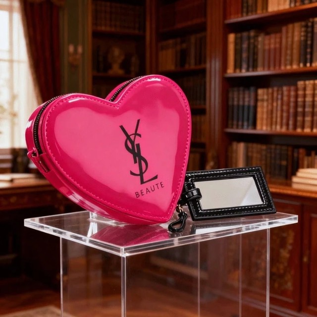 YSL 블러쉬 핑크 하트 모양 화장품 가방(거울 포함) 귀여운 휴대용 여행용 메이크업 파우치 여자친구와 그녀를 위한 완벽한 달콤한 선물
