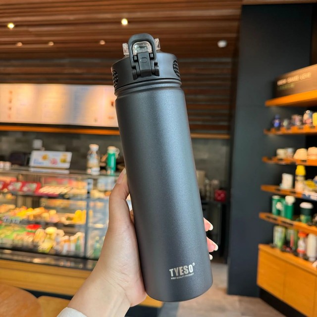 밀짚 Tyeso 진공 절연 플라스크 열 컵 텀블러 304 스테인레스 스틸 커피 보온병과 550 750ML 물병